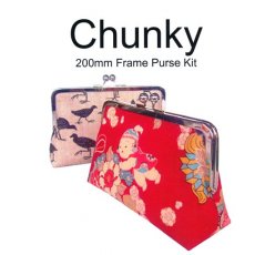 Nicole Mallalieu Chunky 200mm Frame Purse Kit
Designed by talented Nicole Mallalieu this Chunky Purse Kit will make a great clutch or toiletriesmakeup purse with a bold statement with its chunky silver frame and large kiss clasp made up in your favourite fabric A.
Please Click the image for more information.