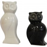 Owl Salt and Pepper Shakers
Owl Salt and Pepper Shakers White and Black H  85 70mm x W  35mm
Please Click the image for more information.